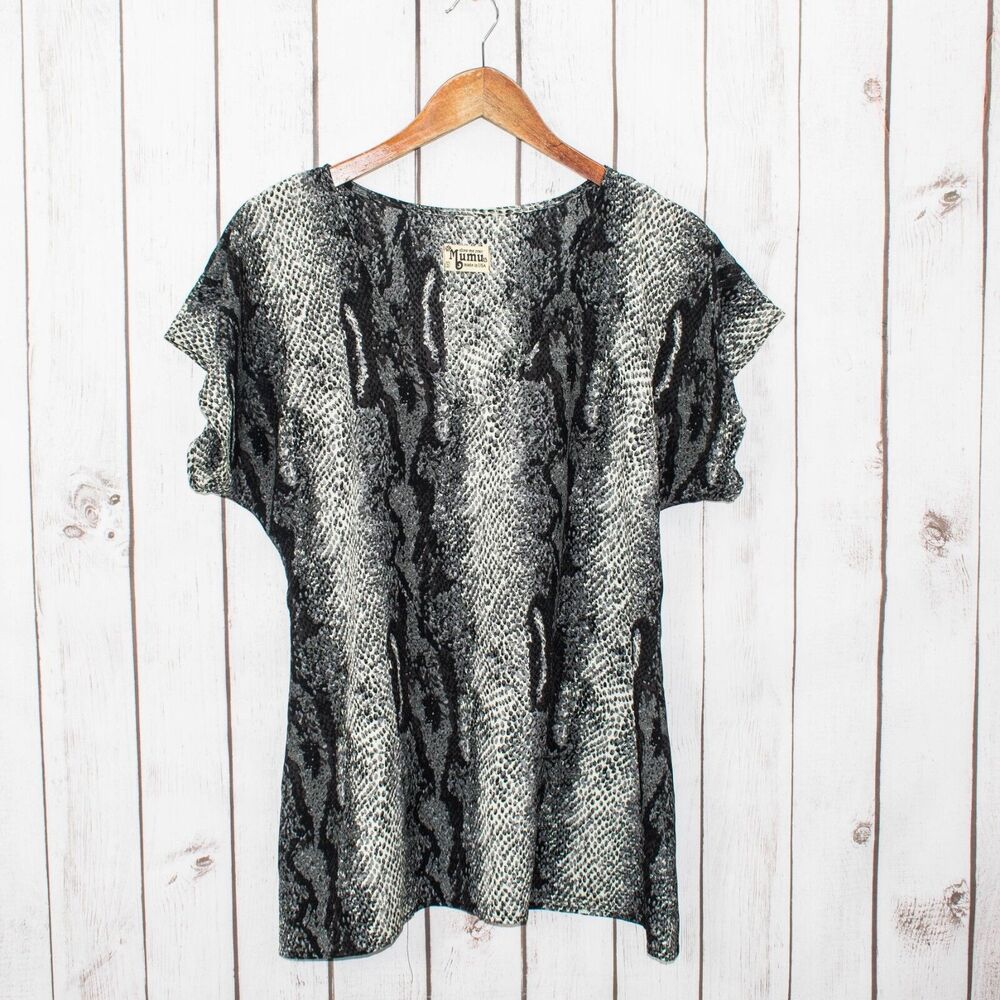 Show Me Your MUMU V-neck Short Sleeve Blouse Gray Snake Print Size M